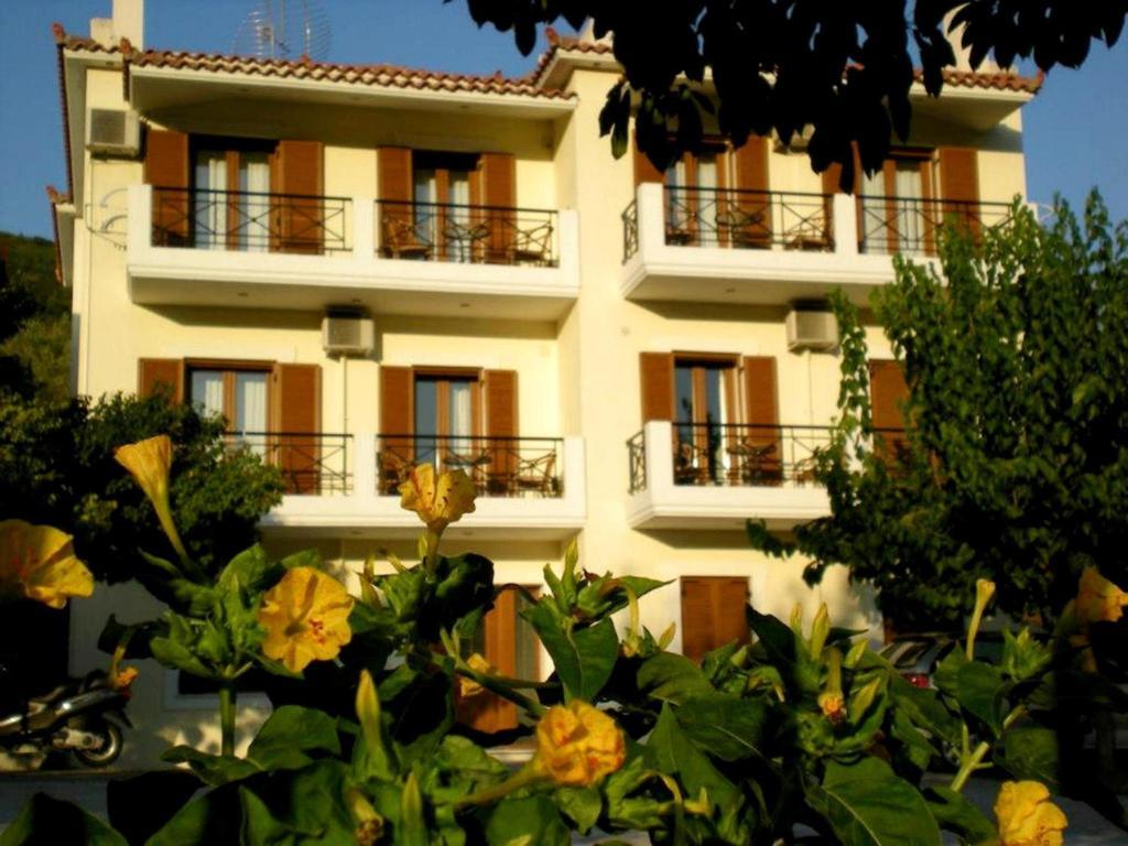 Olympion Apartments Stafylos Exterior photo